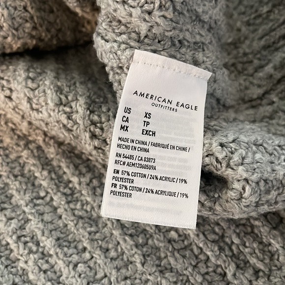 American Eagle Waffle Knit Sweater Womens Gray Oversized V Neck Long Sleeve - Picture 3 of 4